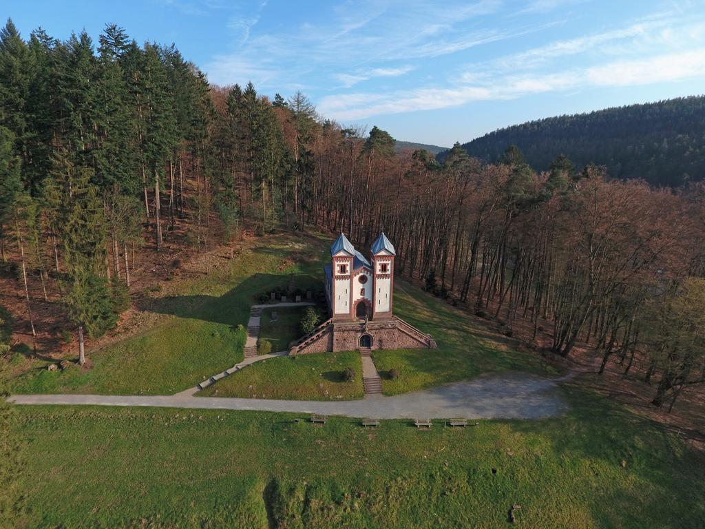 Naturhotel Ruegers Forstgut Mespelbrunn Bagian luar foto